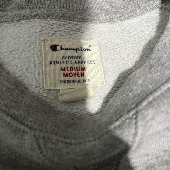 Champion grey Crewneck sweater size Medium - Picture 2 of 2
